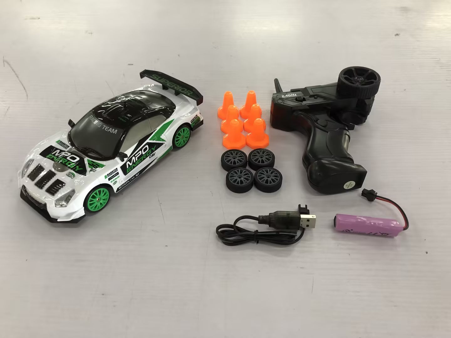 Experience Thrilling High-Speed Drifting with the 2.4G 4WD RC Drift Car - Perfect Gift for Kids!