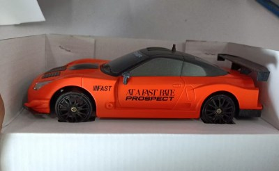 Experience Thrilling High-Speed Drifting with the 2.4G 4WD RC Drift Car - Perfect Gift for Kids!